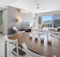 Amazing Ocean views Pool Award winning location Airlie Beach - C Tourism
