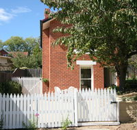 Annies Garden Cottage - C Tourism