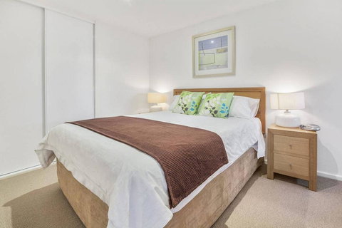 APOLLO BLUE 6 - Modern Waterfront Apartment - C Tourism 2