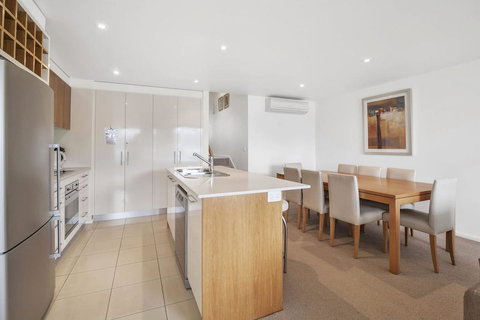 APOLLO BLUE 6 - Modern Waterfront Apartment - C Tourism 3