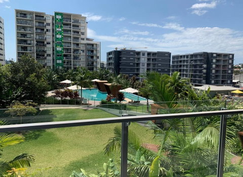 Art-Inspired, Designer APT In The Vibrant Area - C Tourism 3