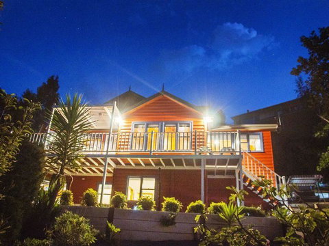 Artee House - A Bright Escape - C Tourism 2