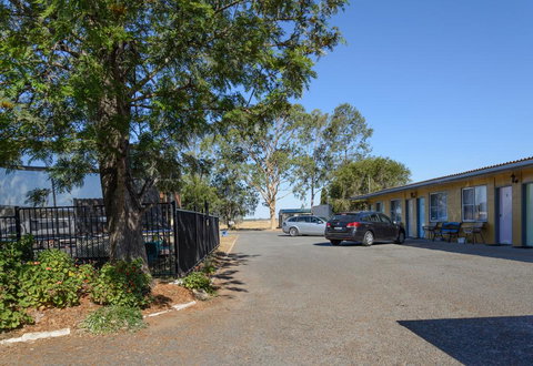 Artesian Motor Inn - C Tourism 0