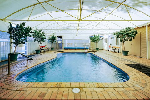 Artesian Spa Motel - C Tourism 0