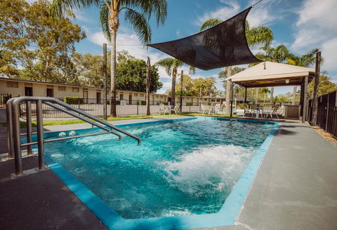 Artesian Spa Motel - C Tourism 1