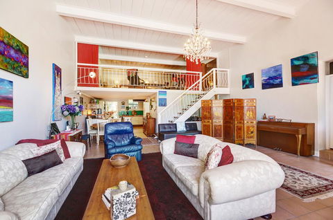 Arty Warehouse Apartment - Stroll To South Beach - C Tourism 3