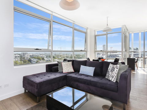 As The Sun Sets - Modern And Spacious 2BR Zetland Apartment Facing The Setting Sun - C Tourism 0