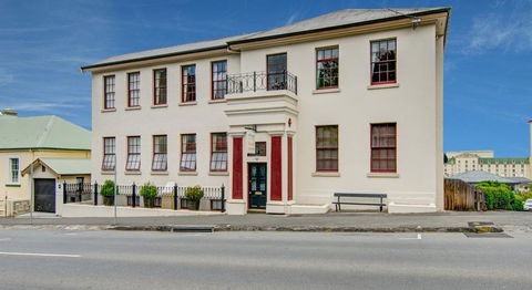 Ashcroft Apartment - C Tourism 0