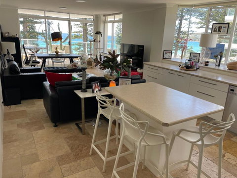 Manly Beachfront Stay - C Tourism 1