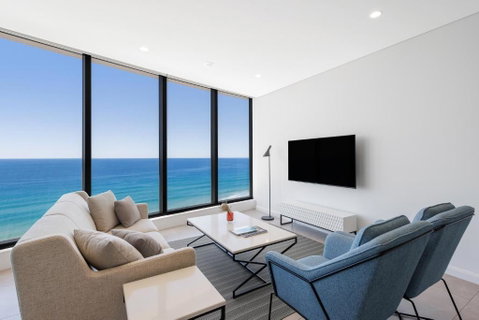 Meriton Suites Surfers Paradise - C Tourism 2