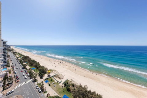 Meriton Suites Surfers Paradise - C Tourism 3
