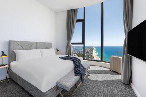 Meriton Suites Surfers Paradise - C Tourism 0