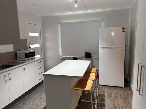 Mt Isa - Emerald Gem 3 Bedroom Home QUIET AREA - C Tourism 2