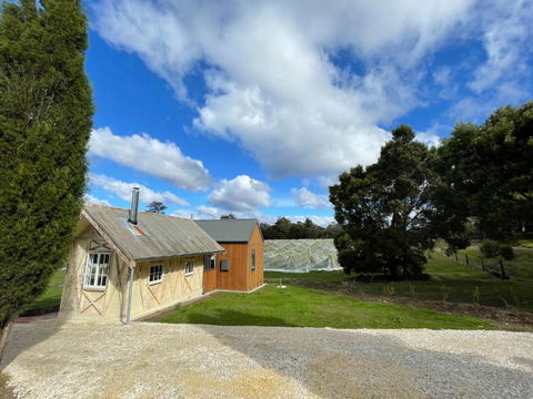 NEST- Luxury Vineyard Accommodation - C Tourism 3
