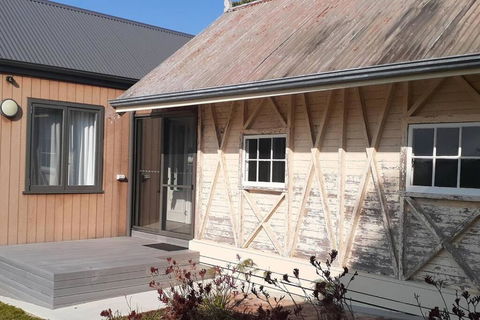 NEST- Luxury Vineyard Accommodation - C Tourism 2