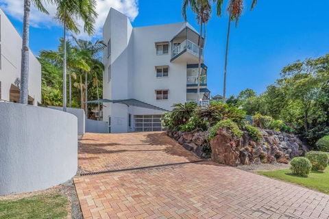 NEW! 2BR Whitsundays Oasis W/ Ocean Views - C Tourism 3