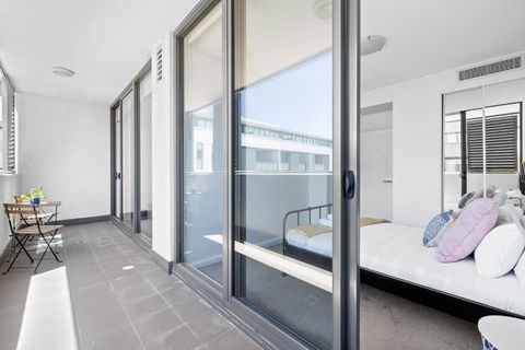 NEW 3BR Apt In Kingsgrove Sleeps 7 - C Tourism 1