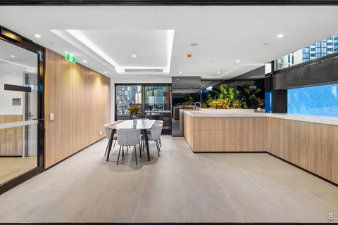 NEW Chic Stature Southbank 2 Bd - C Tourism 2