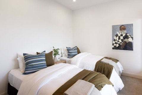 NEW Pleasant View Stays TORQUAY - C Tourism 2