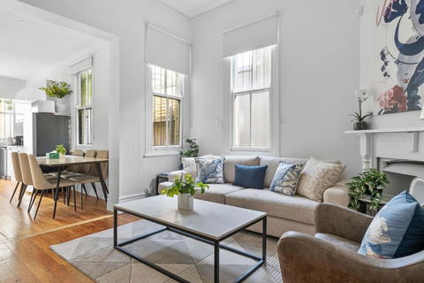 Newtown Nest - Chic Terrace Living Off King Street - C Tourism 0