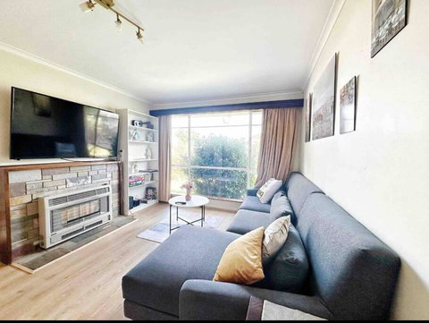 Nice 3 Bedroom House Mt Waverley - C Tourism 3