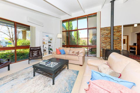 Nixon House - C Tourism 3