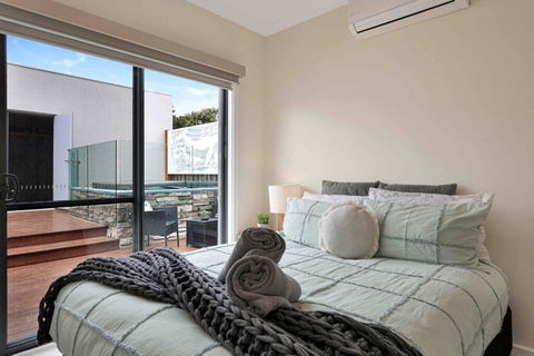 OG Spa Retreat- 3 Bedroom, Spa, Central, Aircon - C Tourism 1