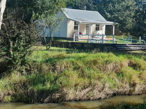 Old Oak Tree Cottage - C Tourism 2