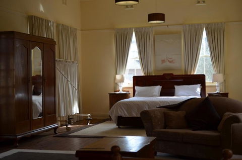 Old Parkes Convent - C Tourism 1