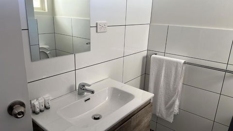 OUYEN MOTEL - C Tourism 3