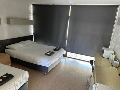 Overlander Hotel - C Tourism 1