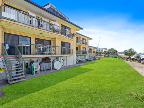 Pacific Breeze - Hosted By Burleigh Letting - C Tourism 1