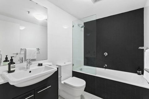 OXLST - St Leonards Sophistication Everything At Doorstep - C Tourism 2