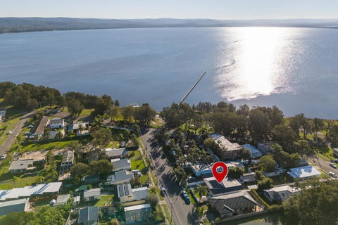 Pacific Paradise - 4 Bedroom House Central Coast - C Tourism 1