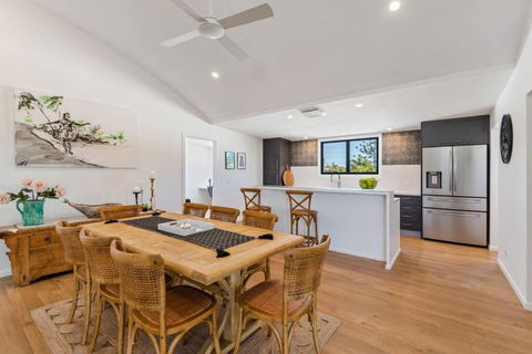 PACIFIC Stunning Coastal Home The Perfect Family Getaway - C Tourism 3