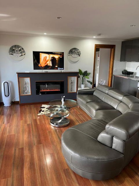 Palm Beach Sydney, Modern Home With Water View - C Tourism 3