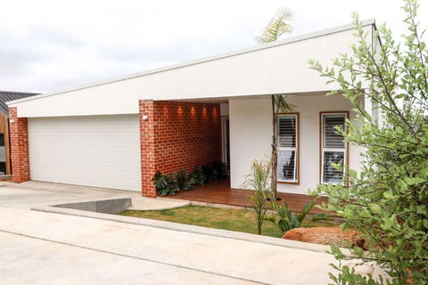 Palm Springs In Port Lincoln! - C Tourism 2