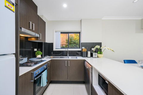 Parramatta New 2Bedroom Apt Close To TrainShoping - C Tourism 3