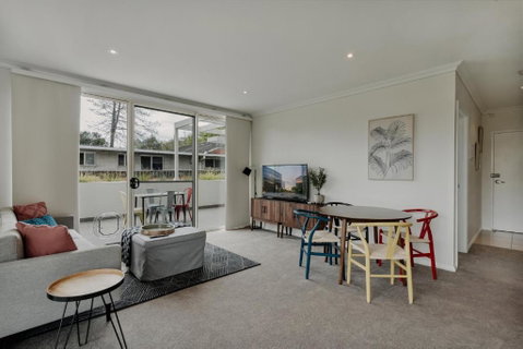 Peaceful 1-Bed Apartment Close To Lonsdale St - C Tourism 0