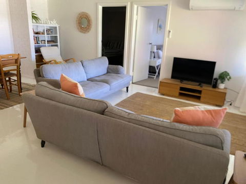 Peaceful Seaside Cottage - C Tourism 3