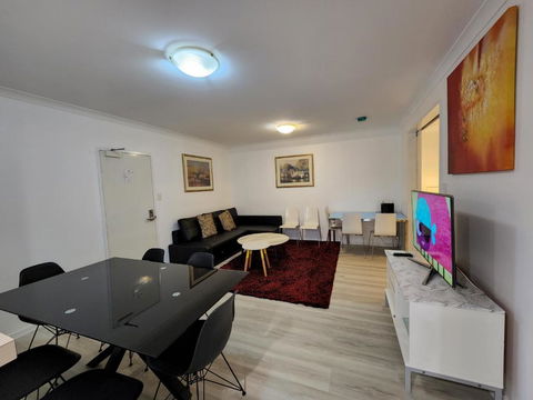 PERTH CBD APARTMENTS - C Tourism 0