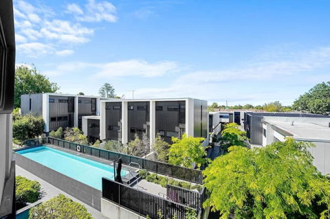 Perfectly Located Executive 1BR At Caulfield North - C Tourism 1