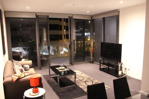 Perfectly Located Modern Apartment - Canberra CBD - C Tourism 1