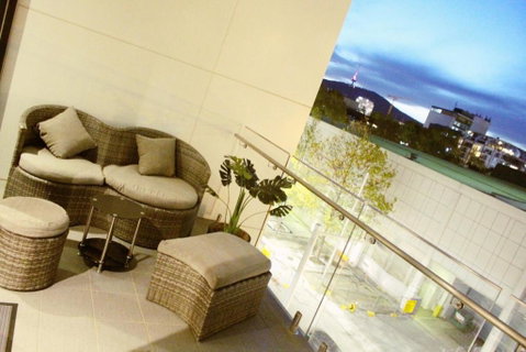 Perfectly Located Modern Apartment - Canberra CBD - C Tourism 3