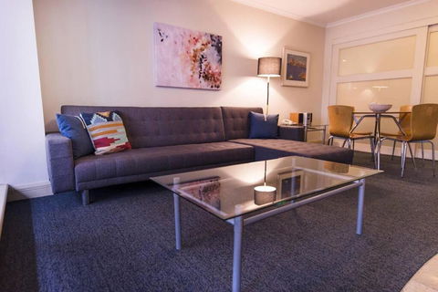 PI702 - Ideally Located Sydney CBD - C Tourism 2