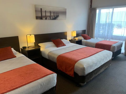 Ploughmans Motor Inn - C Tourism 0