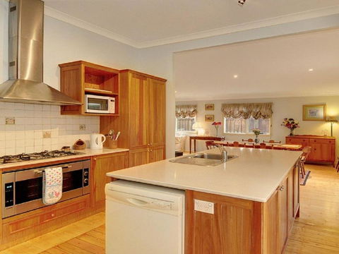 Plum Tree Cottage - C Tourism 3