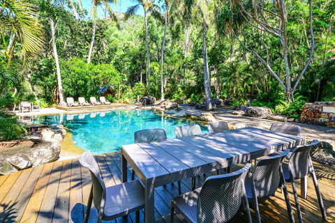POINCIANA 101 HAMILTON ISLAND CENTRALLY LOCATED 3 BEDROOM, Plus BUGGY!! - C Tourism 1