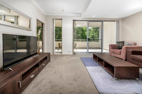 Quiet Apartment In Braddon ACT - C Tourism 3