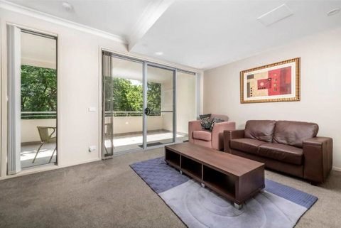 Quiet Apartment In Braddon ACT - C Tourism 2